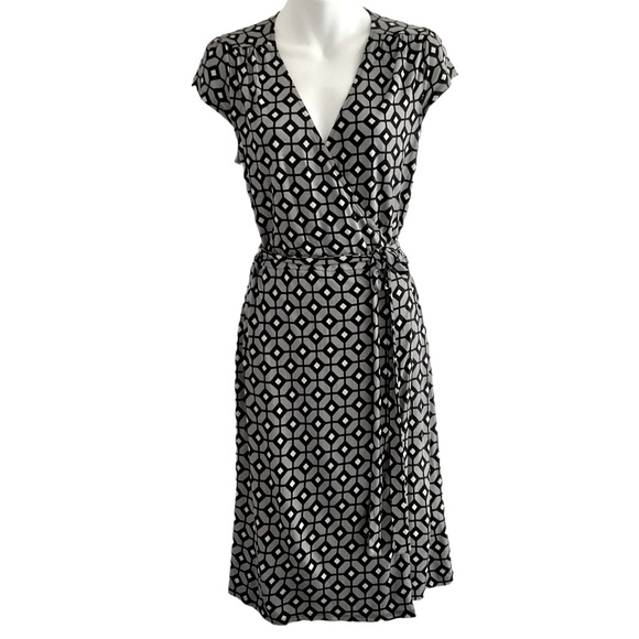 Old Navy | Cap Sleeve Wrap Dress - Picture 1 of 12